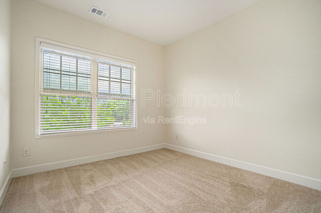 Building Photo - 2786 Birch Grove Ln SE