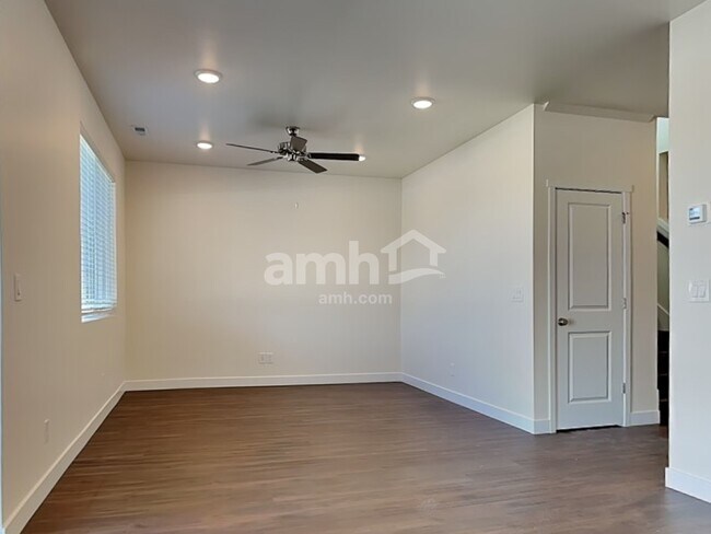 Building Photo - 7703 Verona Lp SW