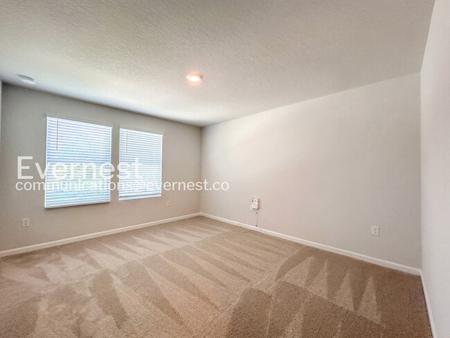 Building Photo - 4 Sea Ship Pl