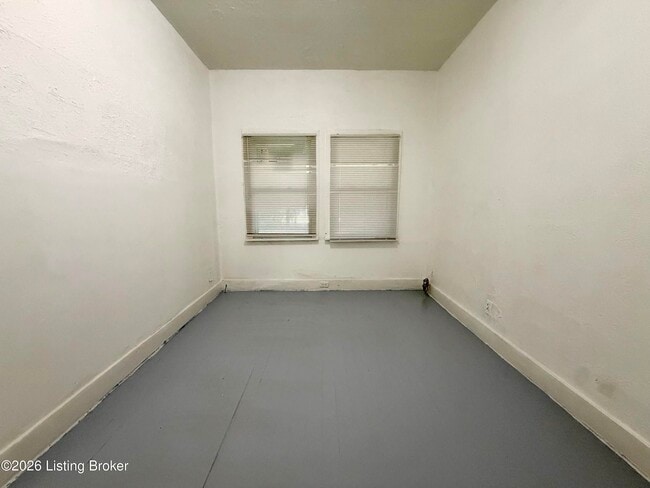 Building Photo - 2123 Dumesnil St