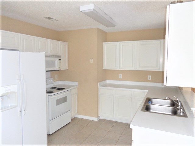 Building Photo - 12535 Cumberland Crest Dr