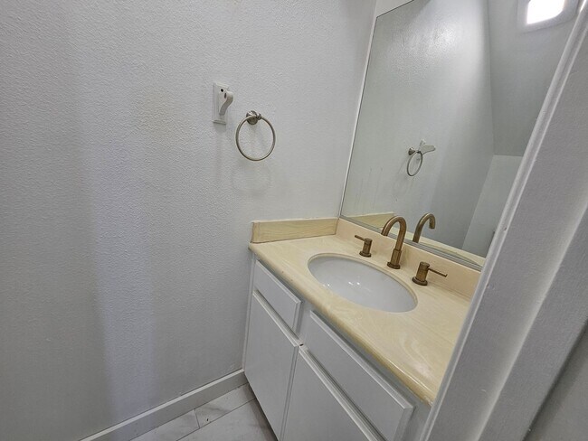 Building Photo - 20967 Judah Ln