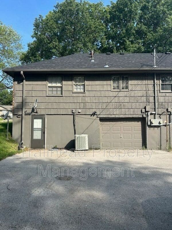Building Photo - 1745 N 78th St