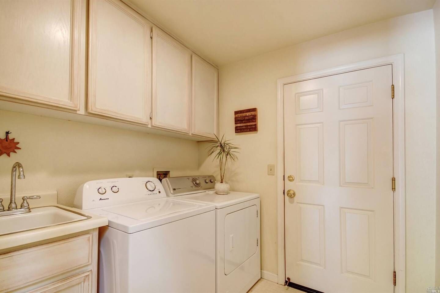 Building Photo - 352 Troon Ct