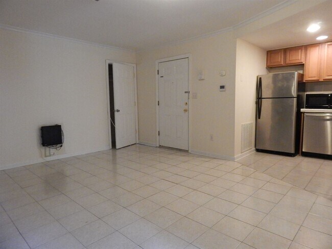 Building Photo - 135 SUSSEX St