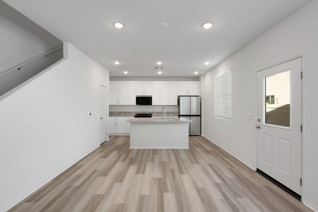 Building Photo - 40394 Via Olorosso
