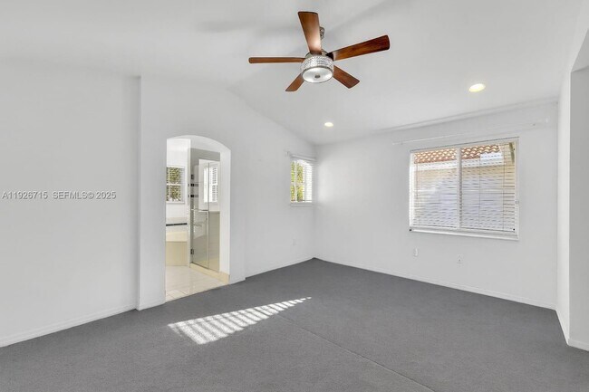 Building Photo - 1450 Weeping Willow Way