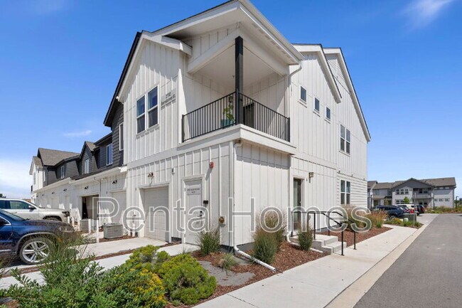 Building Photo - 2702 Barnstormer St