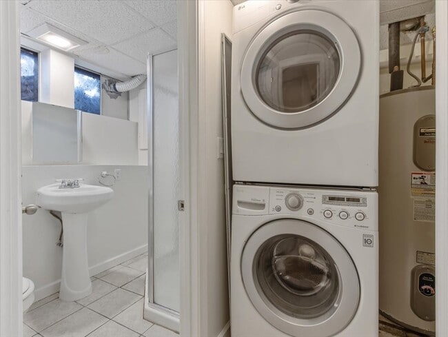 Building Photo - 324 Union St