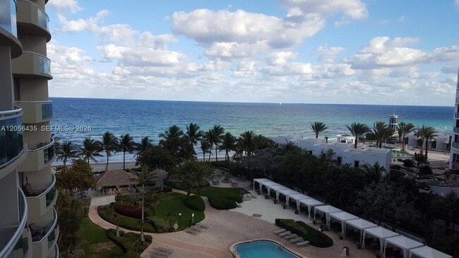 Building Photo - 3001 S Ocean Dr