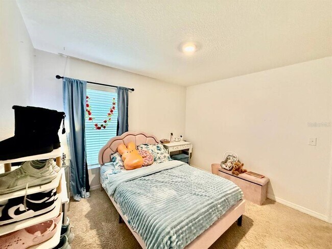 Building Photo - 1026 Golden Shiner Ave