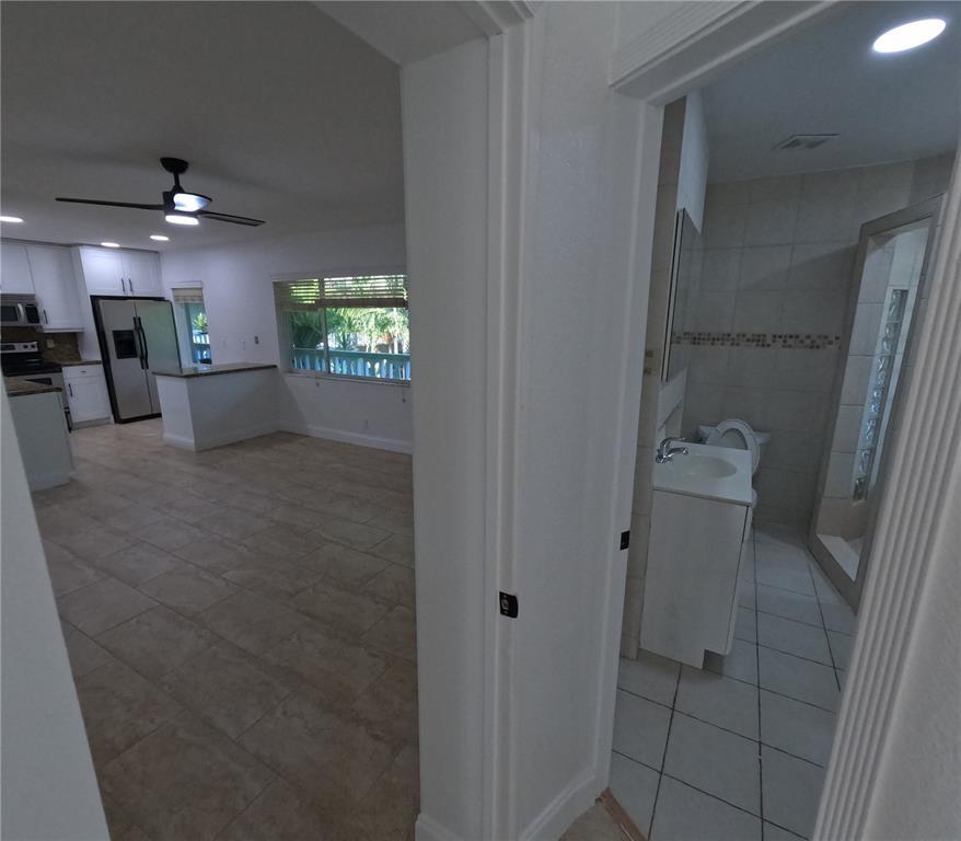 Building Photo - 1423 Holly Heights Dr