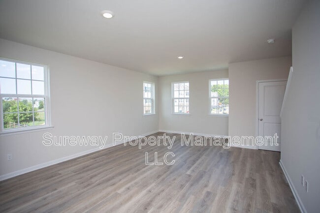 Building Photo - 234 Macoun Way