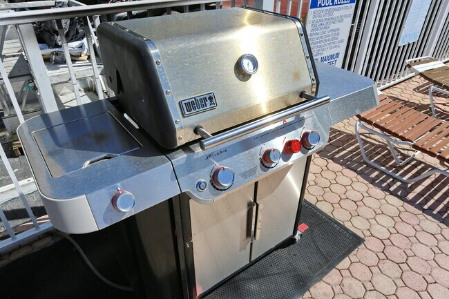 Building Photo - 1009 N Ocean Blvd