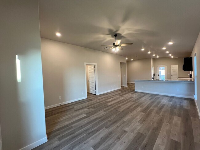 Building Photo - For Rent: Charming 3-Bedroom, 2-Bath Home in West Texas!
