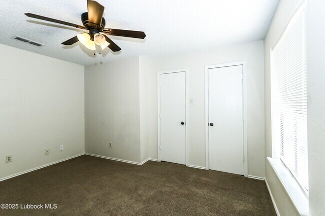 Building Photo - 6802 Frankford Ave