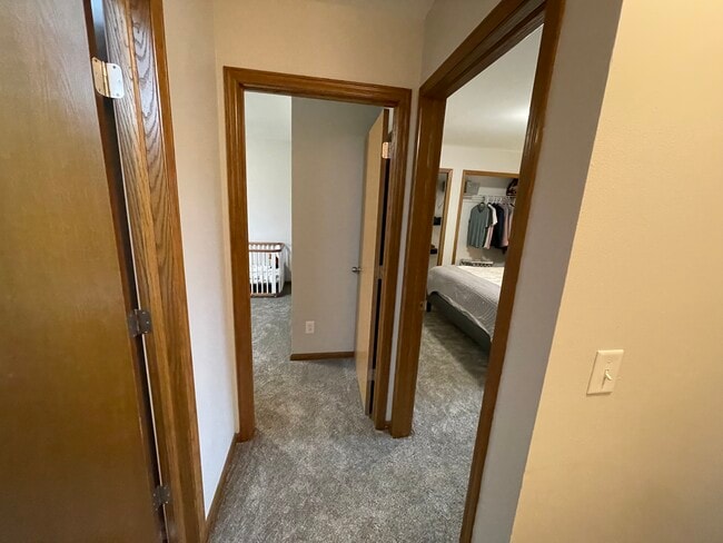 Building Photo - 3018 Maple Valley Dr