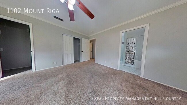 Building Photo - 1102 Mt Riga Dr