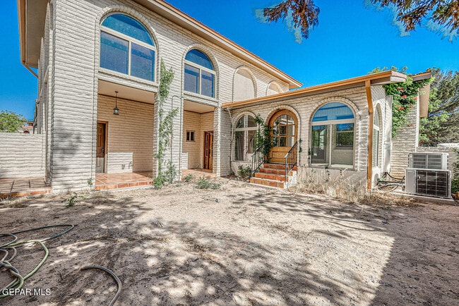 Building Photo - 137 Lanell Dr