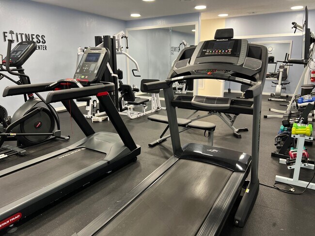 Building Photo - 3540 S Ocean Blvd