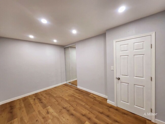 Primary Photo - 525 W Almond St