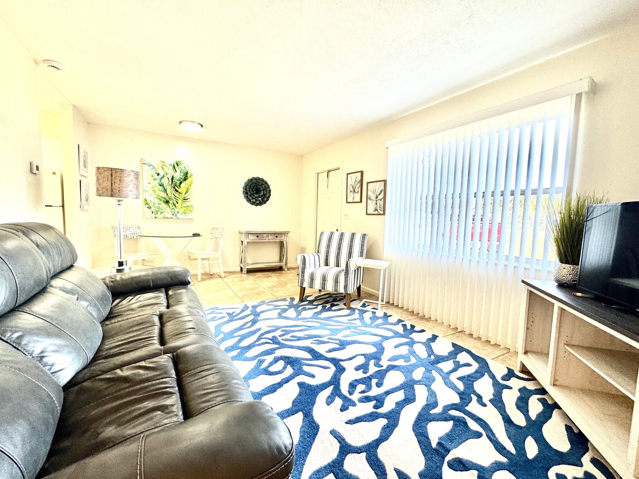 Living Room - 506 Quincy Ave