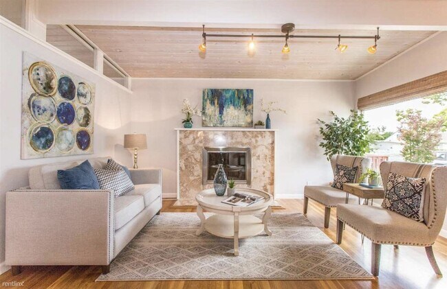 Building Photo - 3 br, 2 bath House - 1629 Sunset Drive