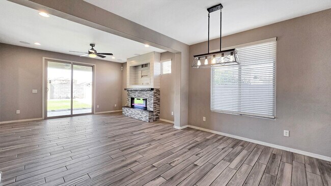 Building Photo - 17156 W Lincoln St