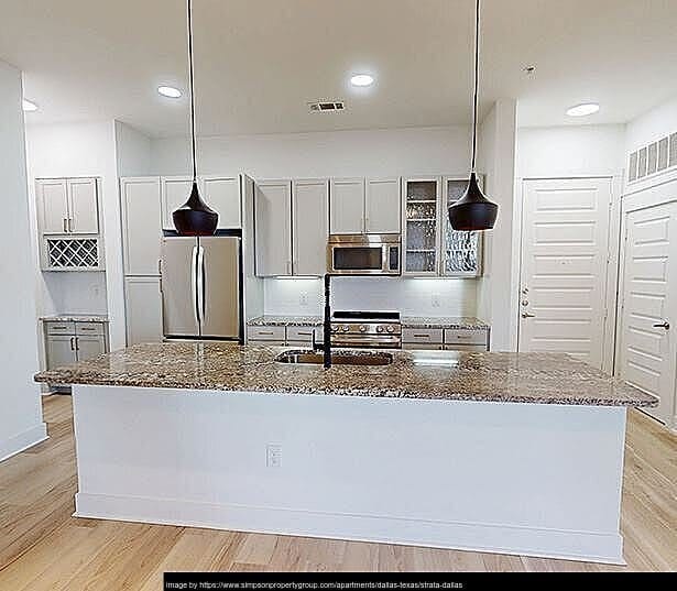 Building Photo - 5050 Capitol Ave