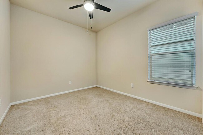 Building Photo - 6301 Wideleaf Dr