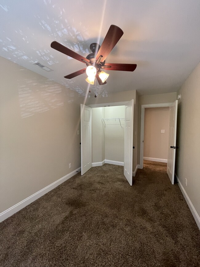 Building Photo - 219 Capstone Dr