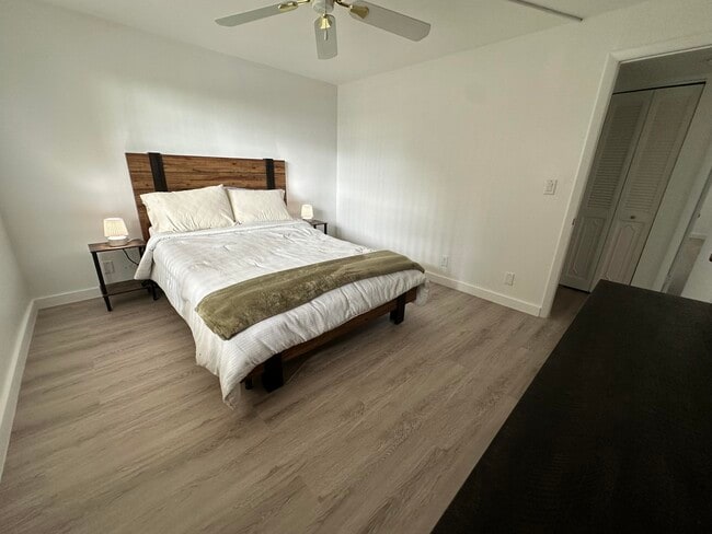 Building Photo - 141 SE 3rd Ave