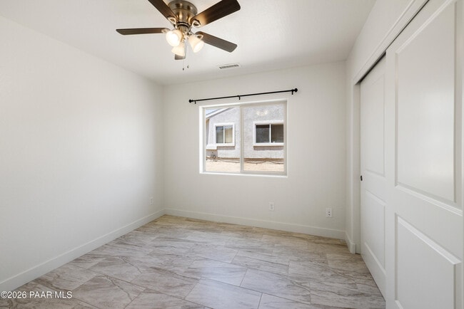 Building Photo - 6201 N Reata Dr
