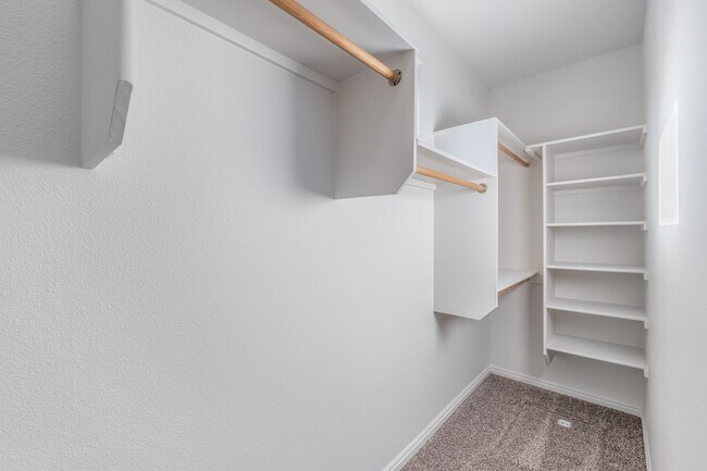 Building Photo - 911 N Scottish St