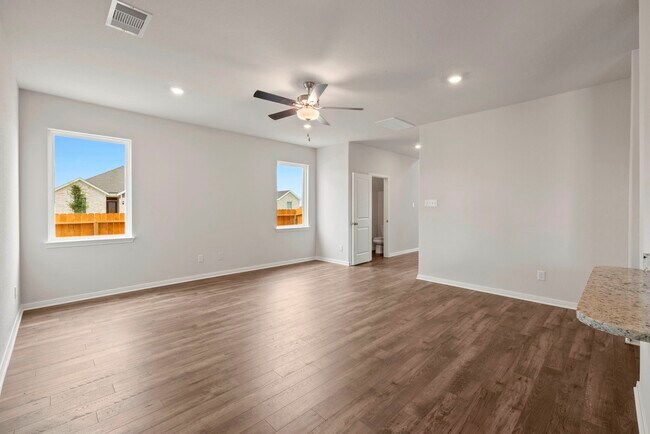 Building Photo - 7610 Thrips Ln