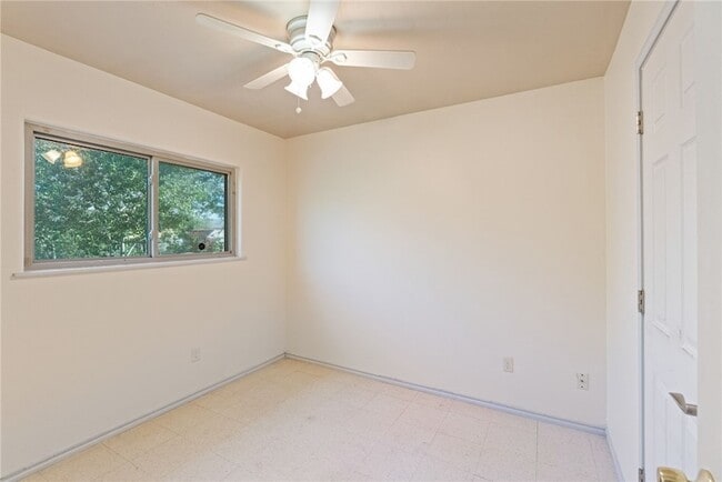 Building Photo - 3630 Stinson St