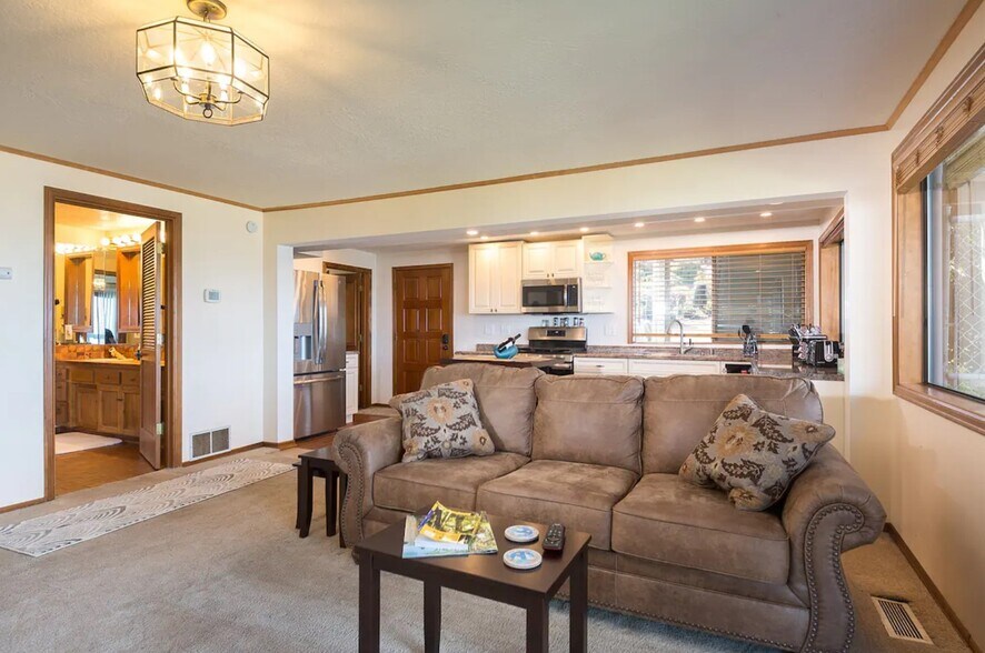 Building Photo - 3923 Diamond Point Rd