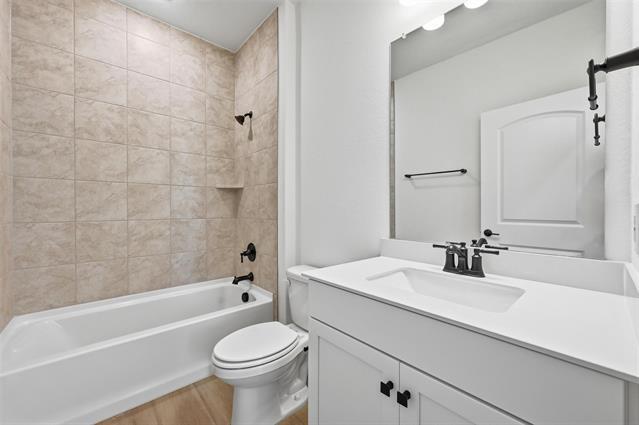 Building Photo - 765 Brozgold Ave