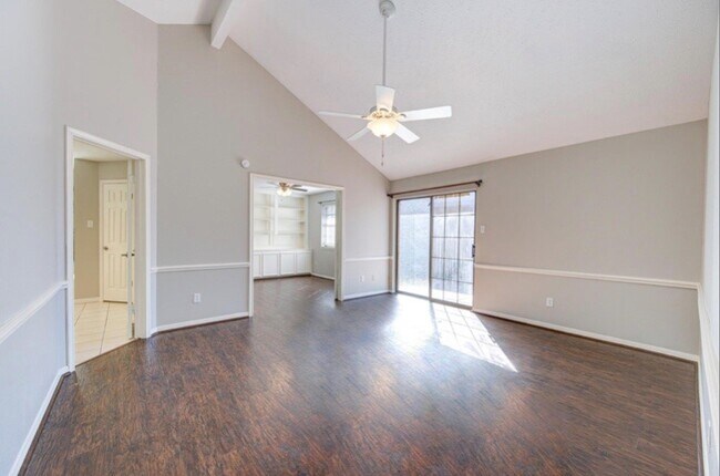 Building Photo - 3838 Fawn Creek Dr