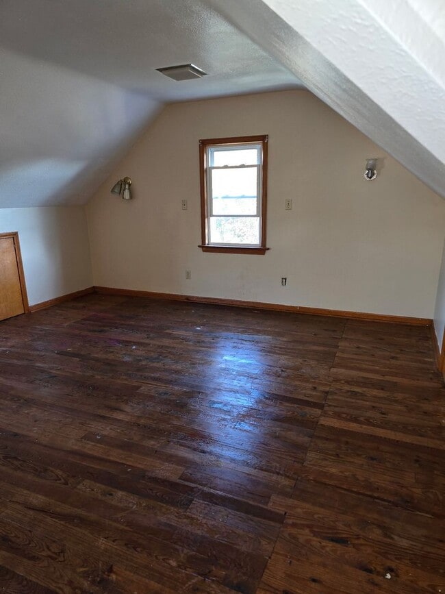 Building Photo - 12405 Reindeer Ave