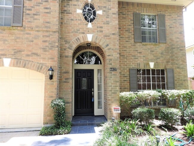 Building Photo - 4427 Wavertree Dr