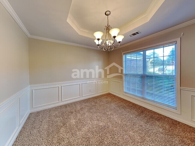 Building Photo - 521 San Dra Way