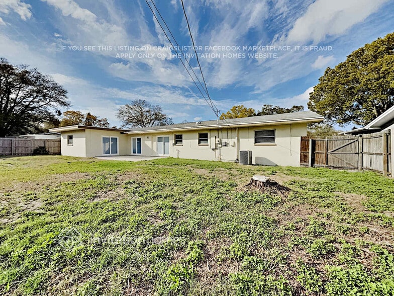 Building Photo - 2329 Lorena Ln