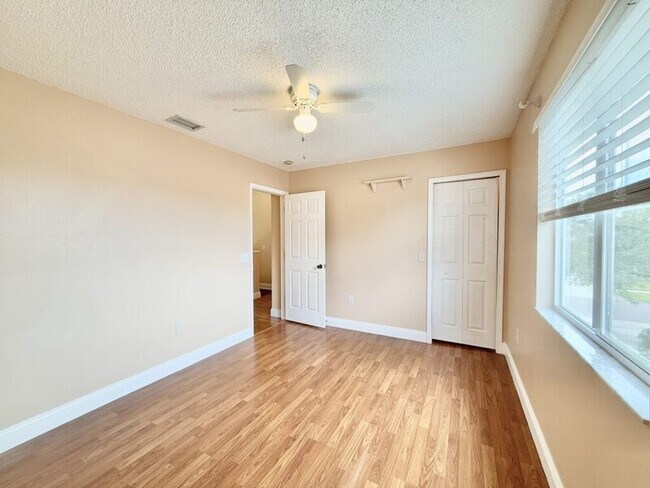 Building Photo - 1647 Gray Bark Dr