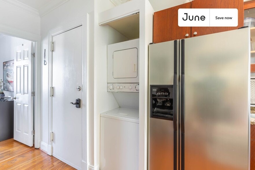 Building Photo - 1835 Mintwood Pl NW