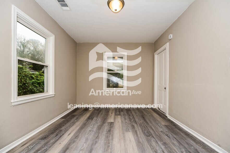 Building Photo - 415 Chamlee Dr