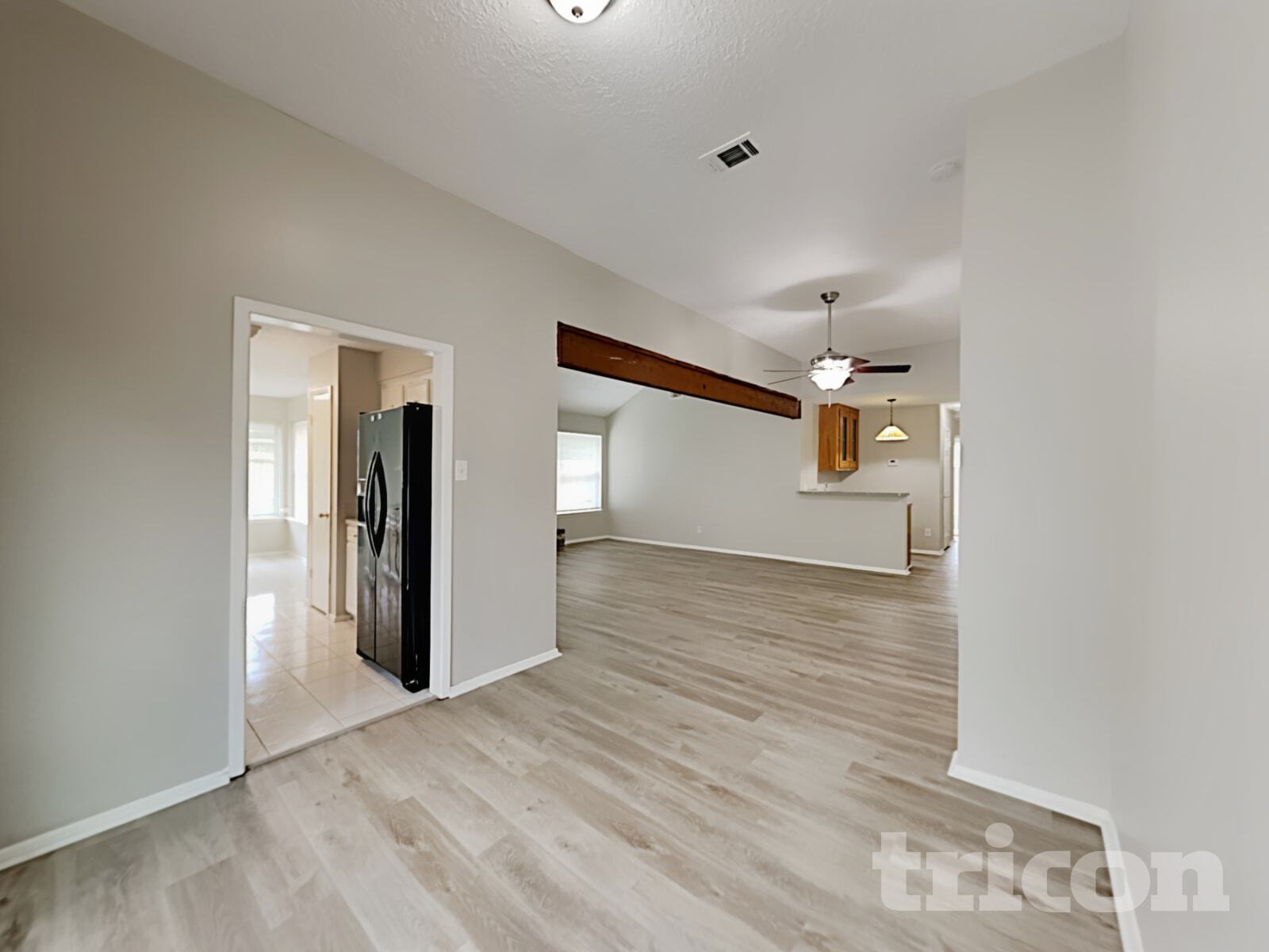 Building Photo - 1110 Poppets Way