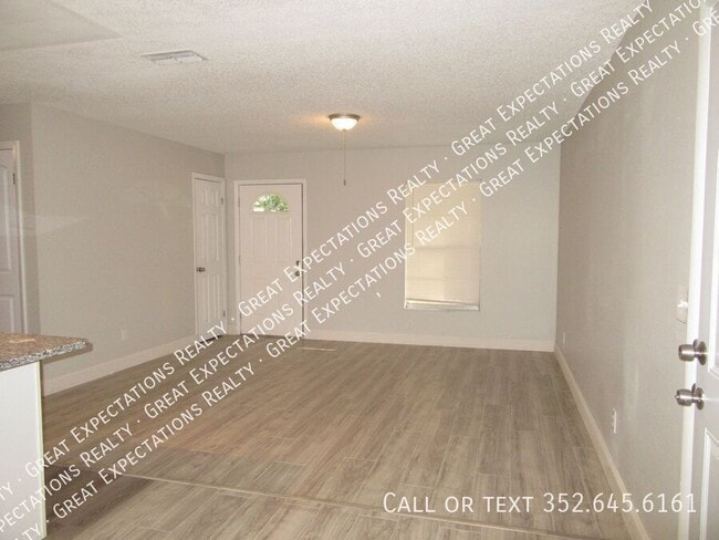 Building Photo - 1309 NE 20th St