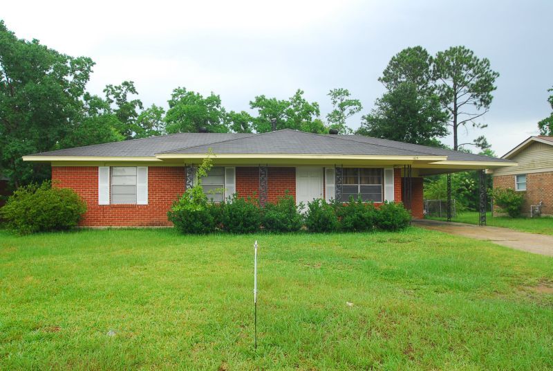 Primary Photo - 105 Ben Dr