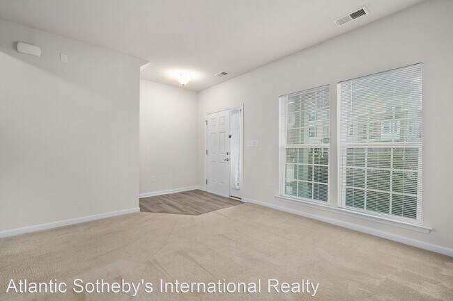 Building Photo - 4 br, 2.5 bath House - 359 Spring Hill Place